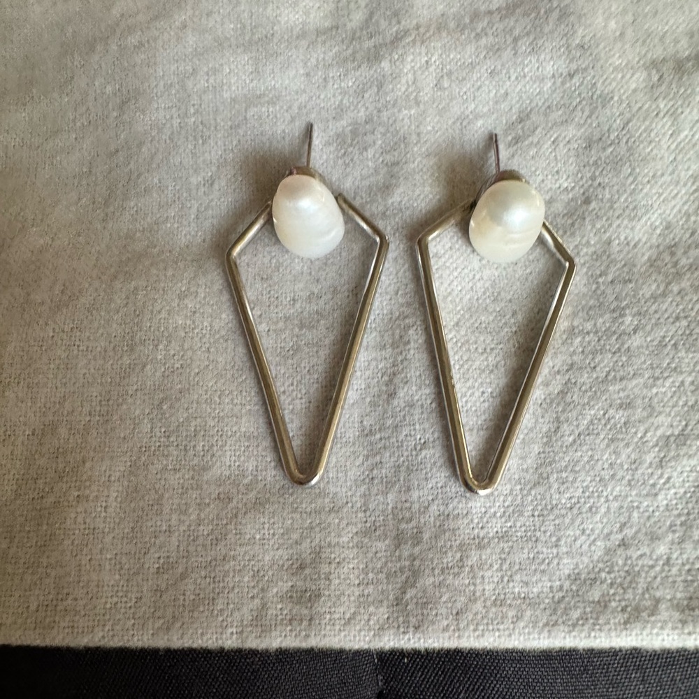Kendra Scott earrings